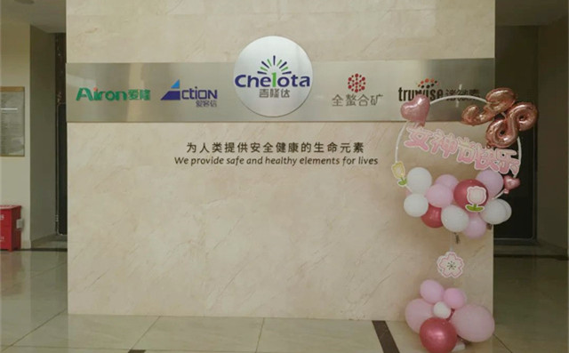 pp����ģ�����������˸�Ů�ڻ